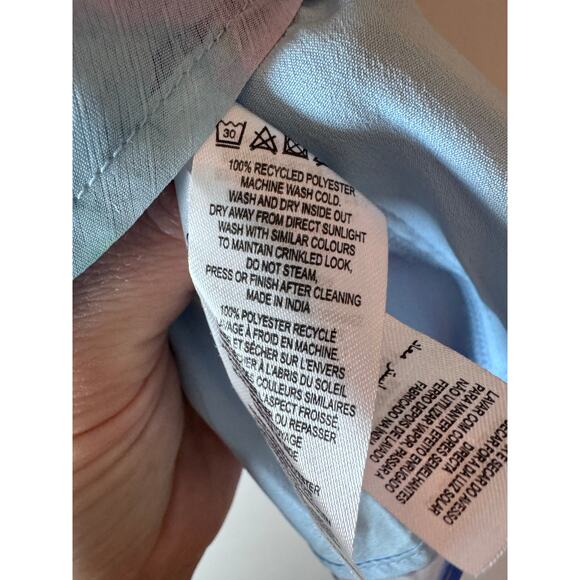 French connection geometric print pastel flowy halter top
Size 8 - Picture 7 of 11